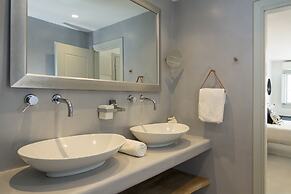 Blue Sand Boutique Hotel & Suites