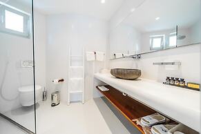 Blue Sand Boutique Hotel & Suites