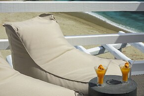 Blue Sand Boutique Hotel & Suites