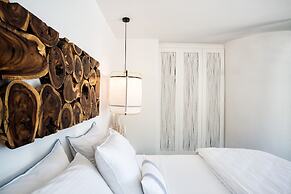 Blue Sand Boutique Hotel & Suites