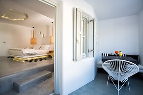 Blue Sand Boutique Hotel & Suites