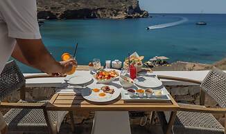 Blue Sand Boutique Hotel & Suites