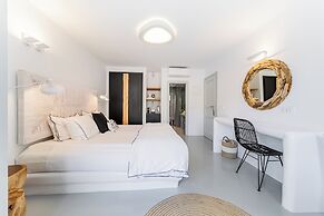 Blue Sand Boutique Hotel & Suites