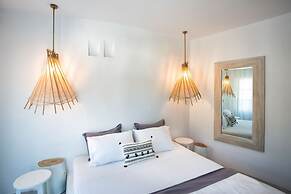 Blue Sand Boutique Hotel & Suites