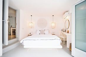 Blue Sand Boutique Hotel & Suites