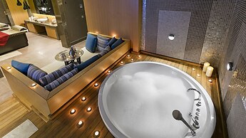 Titanic Luxury Collection Bodrum