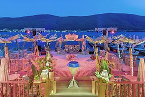 Titanic Luxury Collection Bodrum