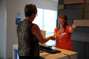 Holiday Inn Express & Suites Oswego by IHG