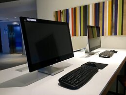 Holiday Inn Express & Suites Oswego by IHG