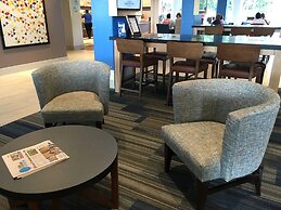 Holiday Inn Express & Suites Oswego by IHG