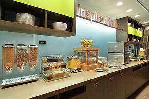 Home2 Suites by Hilton Milwaukee Airport