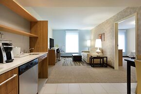 Home2 Suites by Hilton Milwaukee Airport