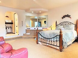 Breakers Boutique Inn