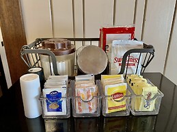 Breakers Boutique Inn