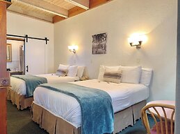 Breakers Boutique Inn