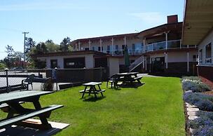 Breakers Boutique Inn