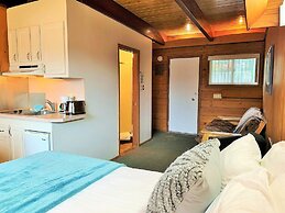 Breakers Boutique Inn