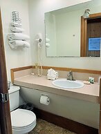 Breakers Boutique Inn