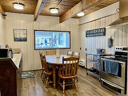 Breakers Boutique Inn