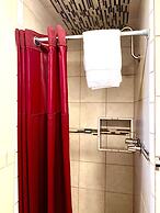 Breakers Boutique Inn