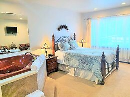 Breakers Boutique Inn