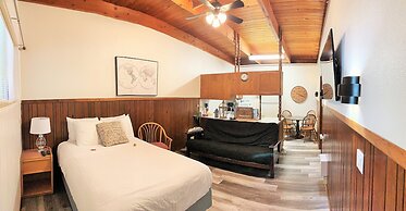 Breakers Boutique Inn