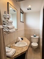 Breakers Boutique Inn