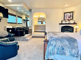 Breakers Boutique Inn