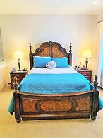 Breakers Boutique Inn