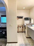 Breakers Boutique Inn