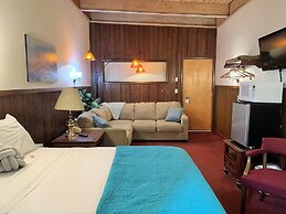 Breakers Boutique Inn