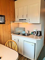 Breakers Boutique Inn