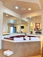 Breakers Boutique Inn