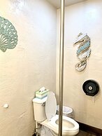 Breakers Boutique Inn