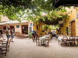 Katerina Traditional Rooms