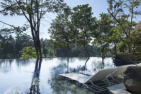 Tejaprana Resort & Spa