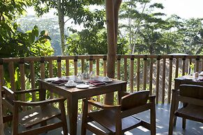 Tejaprana Resort & Spa