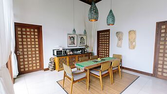 Tejaprana Resort & Spa