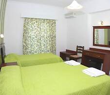 Amoudi Studios Apartments Hotel