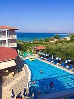 Amoudi Studios Apartments Hotel