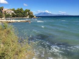 Amoudi Studios Apartments Hotel