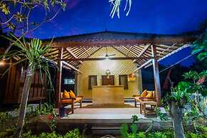 Dinatah Lembongan Villas