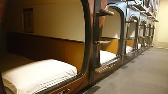 Hiroshima Capsule Hotel & Sauna New Japan EX - Caters to Men