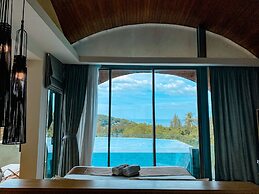 Crest Resort & Pool Villas