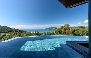 Crest Resort & Pool Villas