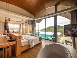 Crest Resort & Pool Villas