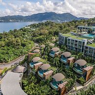 Crest Resort & Pool Villas