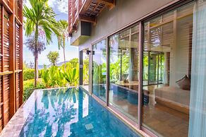 Crest Resort & Pool Villas