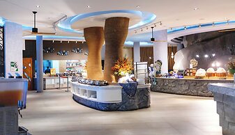 Crest Resort & Pool Villas