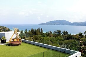 Crest Resort & Pool Villas